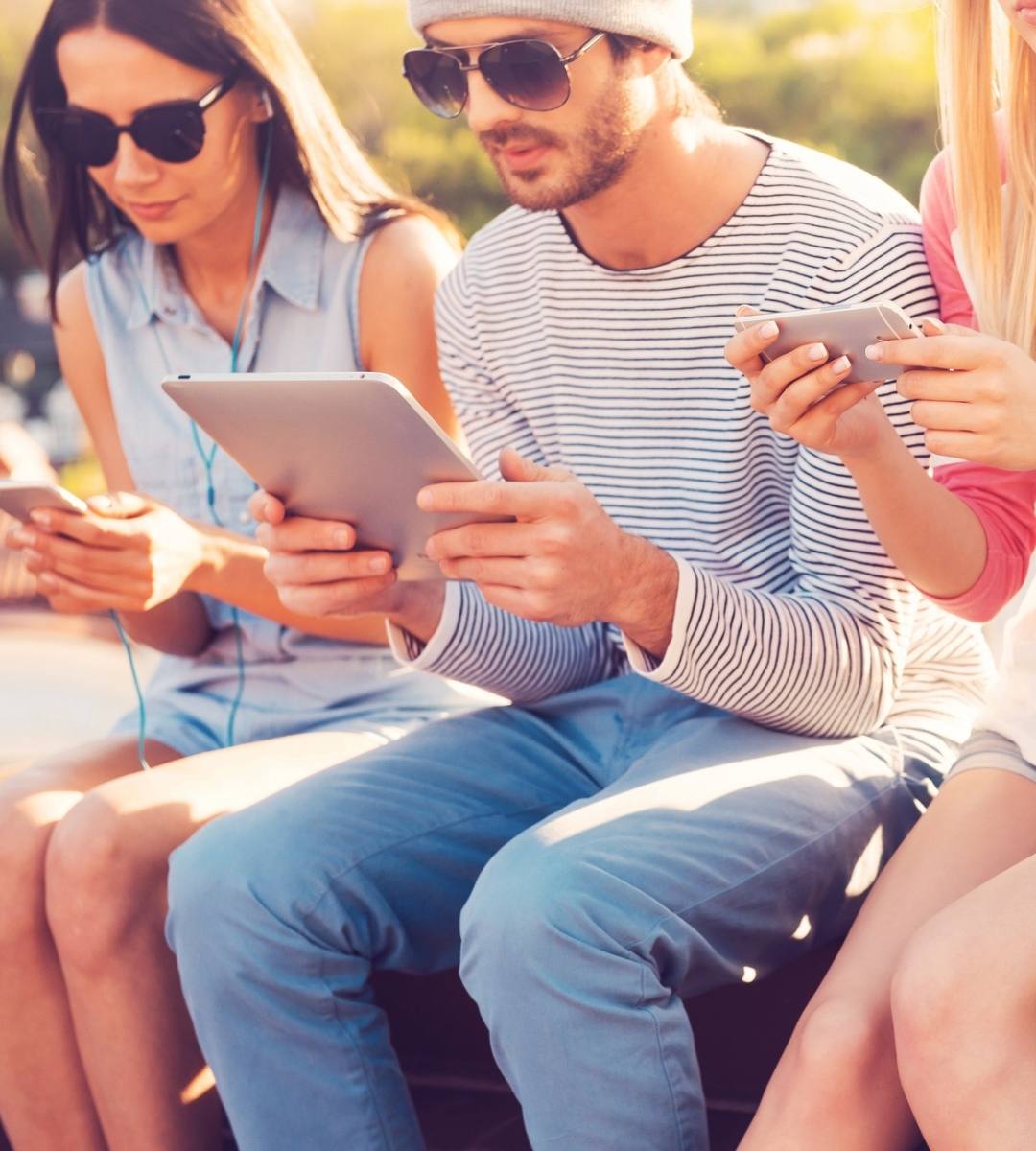 Generația care a crescut cu ecrane nu știe cum să reziste