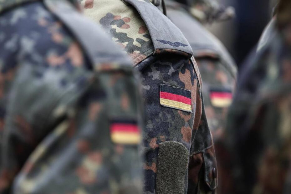 Plecarea bărbaților din țară acordul armatei