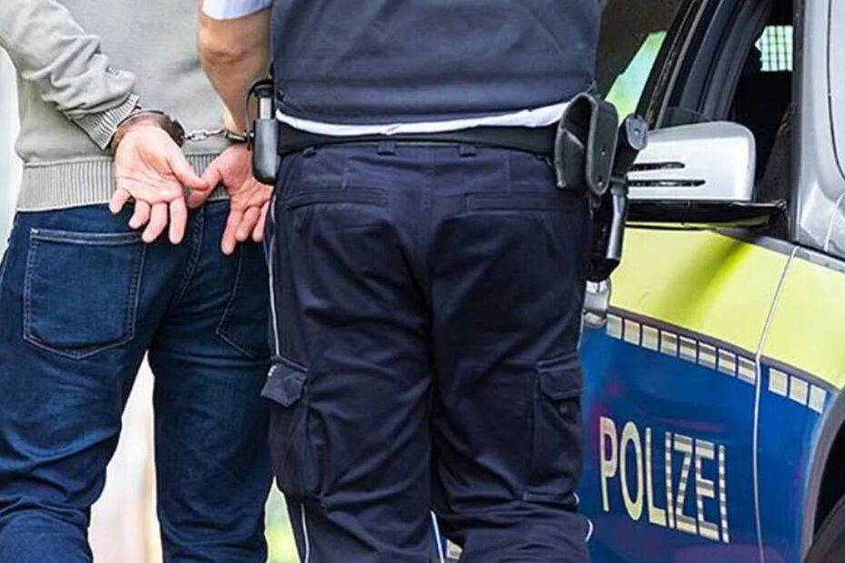 și-a abuzat fiica vitregă de 1000 de ori