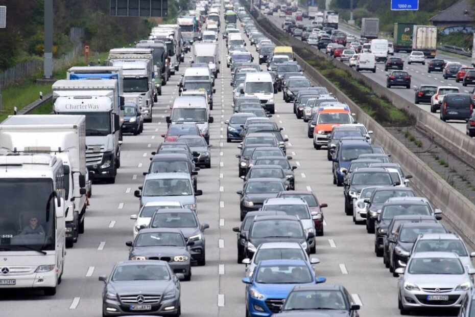 Autostrada blocată complet timp de 10 zile
