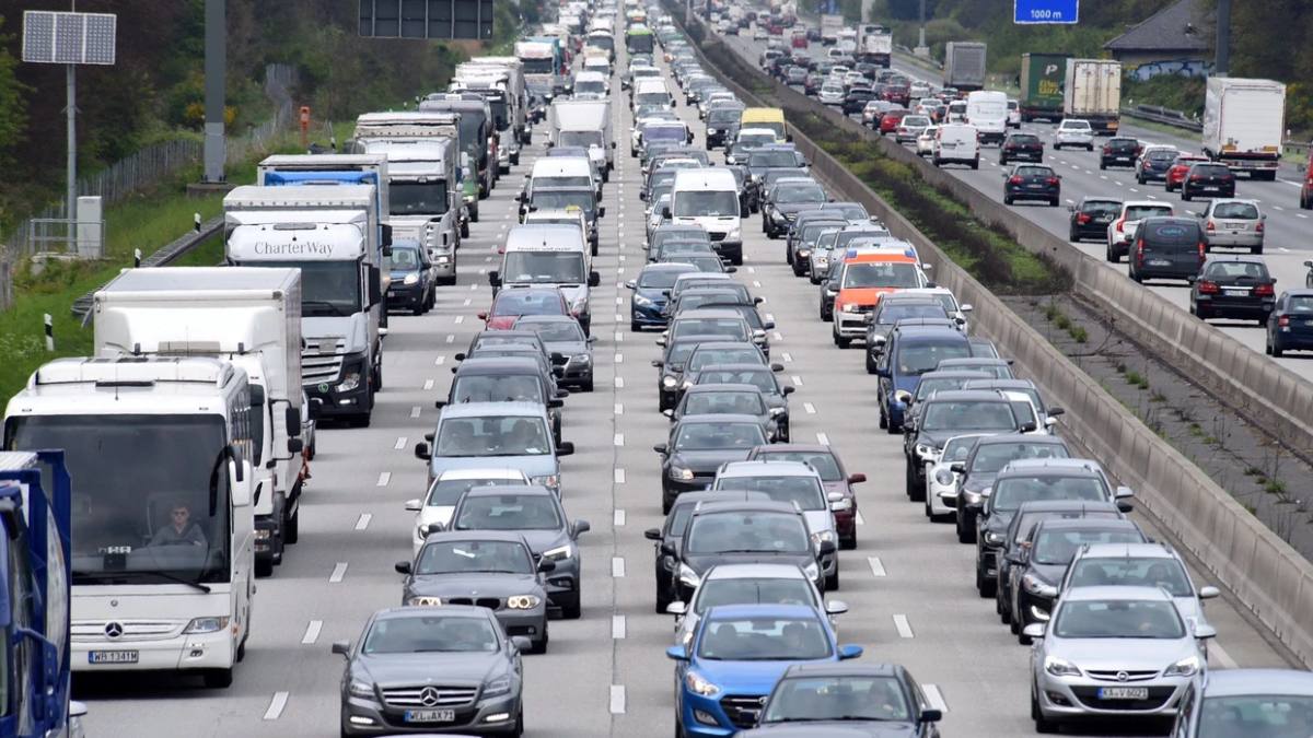 Autostrada blocată complet timp de 10 zile