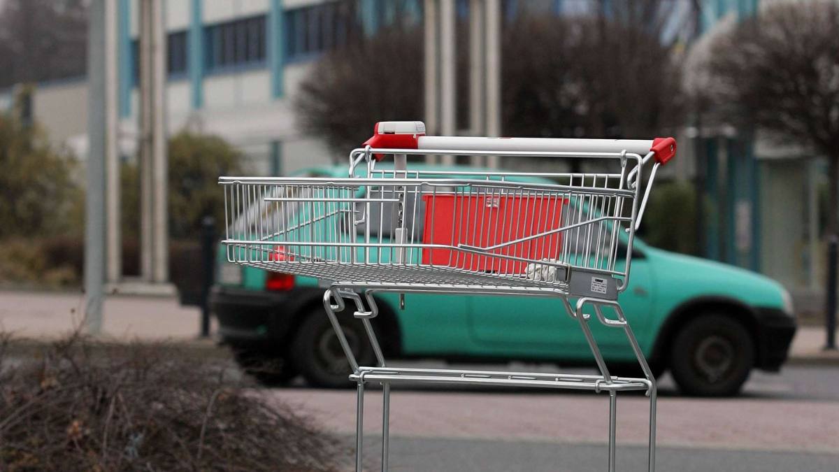 Gigantul din retail închide numeroase magazine