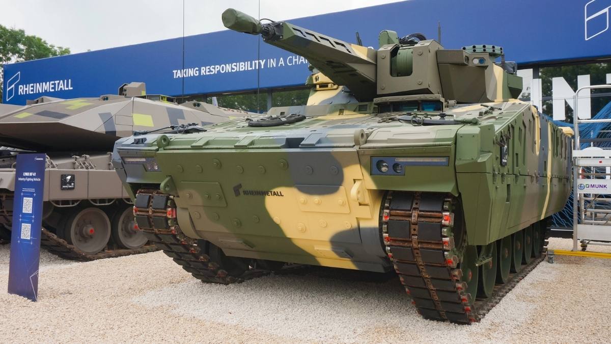 Cel mai mare contract militar din istoria României, semnat fără licitație. În Fotografie, un vehicul blindat Lynx produs de Rheinmetall