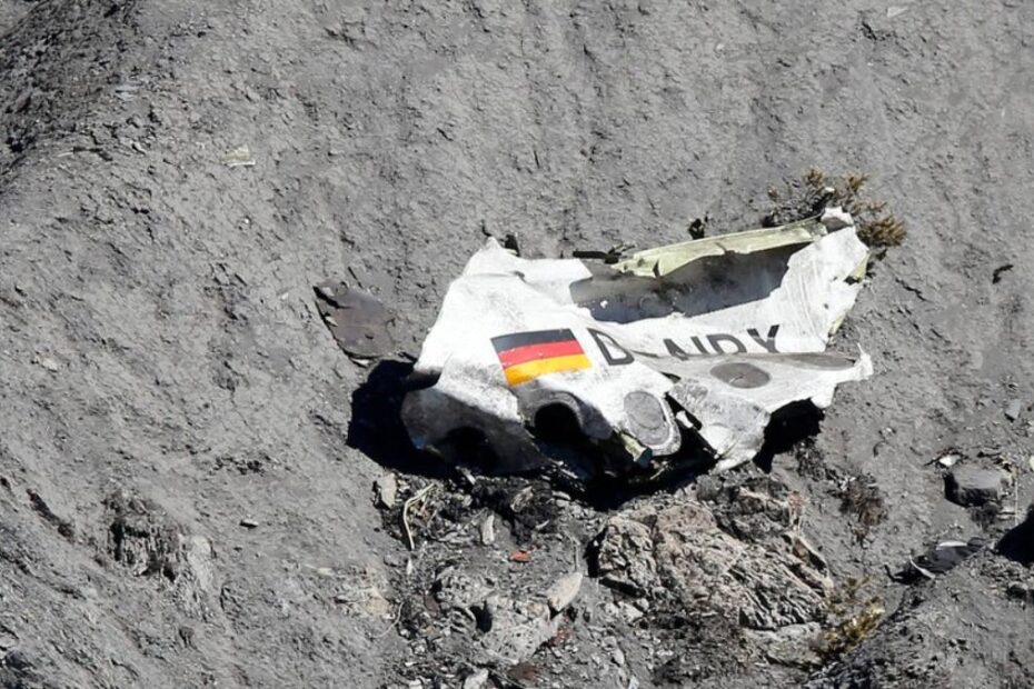 Avion prăbușit 150 de morți germania dată în judecată