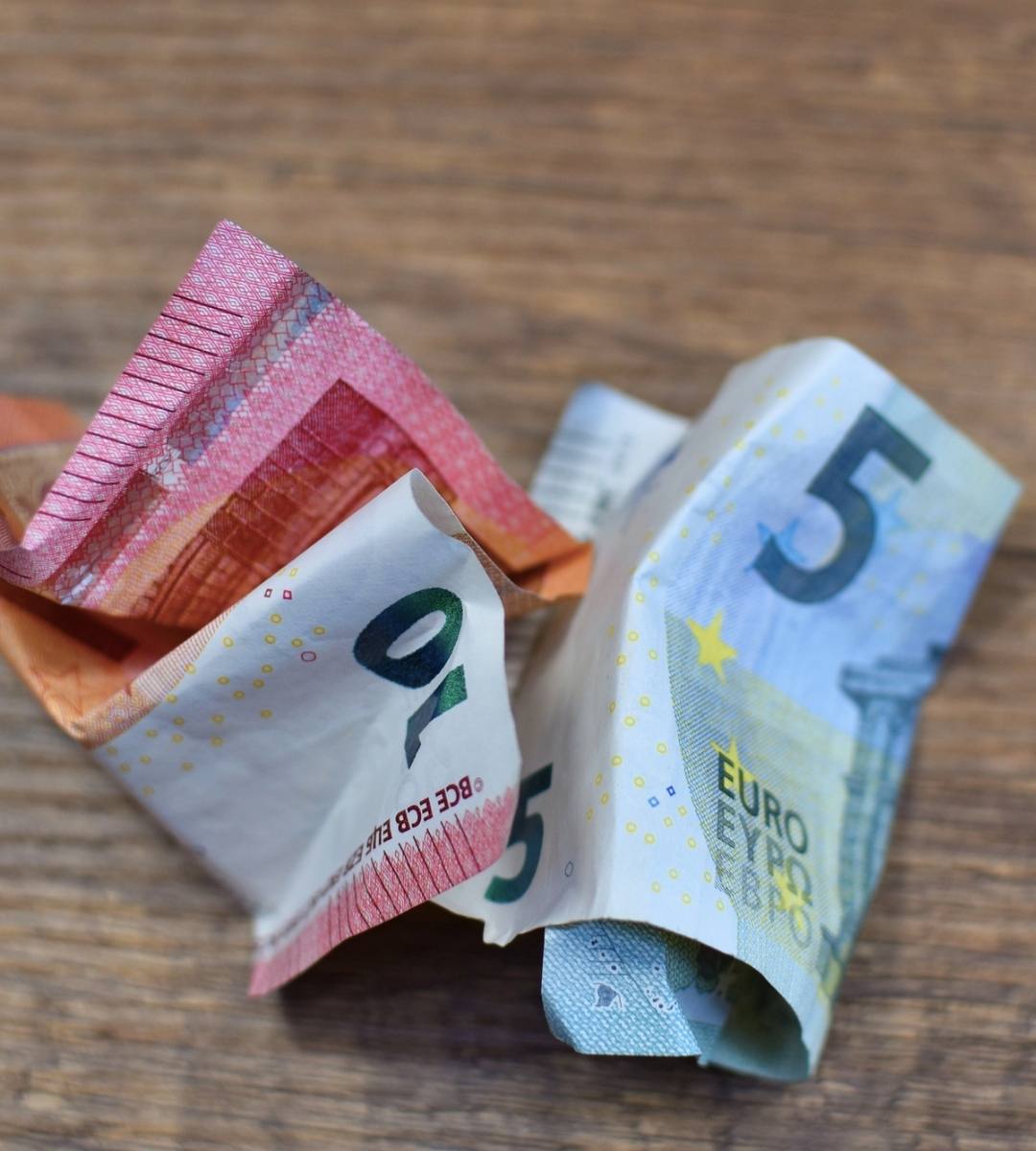 numărătoarea inversă pentru Euro digital. În imagine, un cadru cu bancnote euro