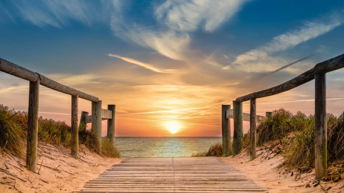 Cea mai mare plajă din Europa este în Germania. Are 15 km de nisip fin și îi surprinde pe turiști
