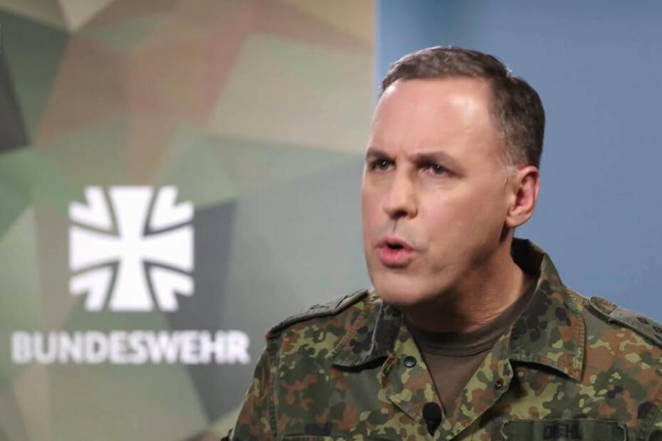 Soldații germani instruiți de instructori ucraineni. În imagine, colonelul Heiko Diehl