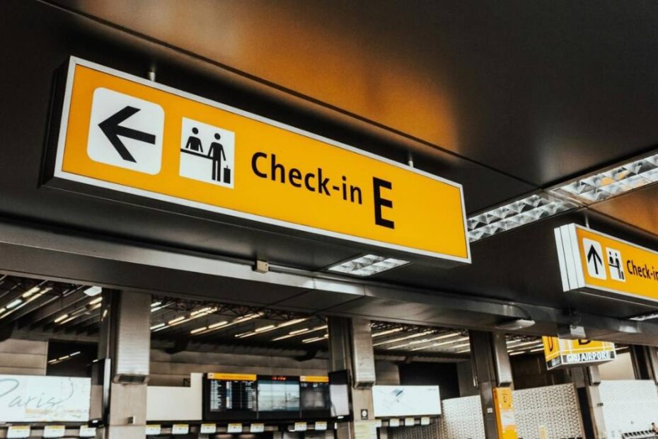 recunoaștere facială aeroport Germania. În imagine, check-in aeroport