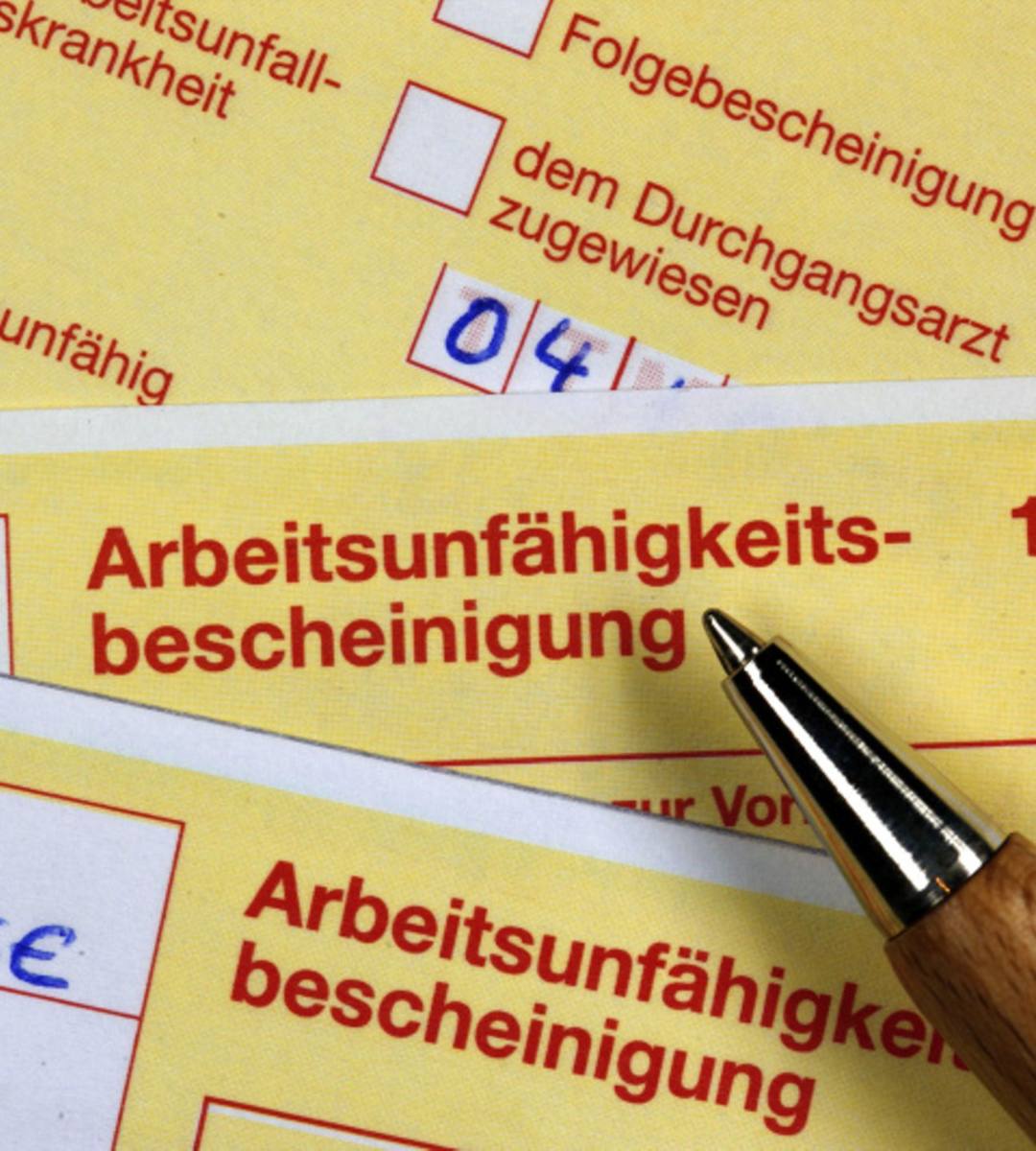 schimbări concediu medical Germania. În imagine, certificate medicale Germania