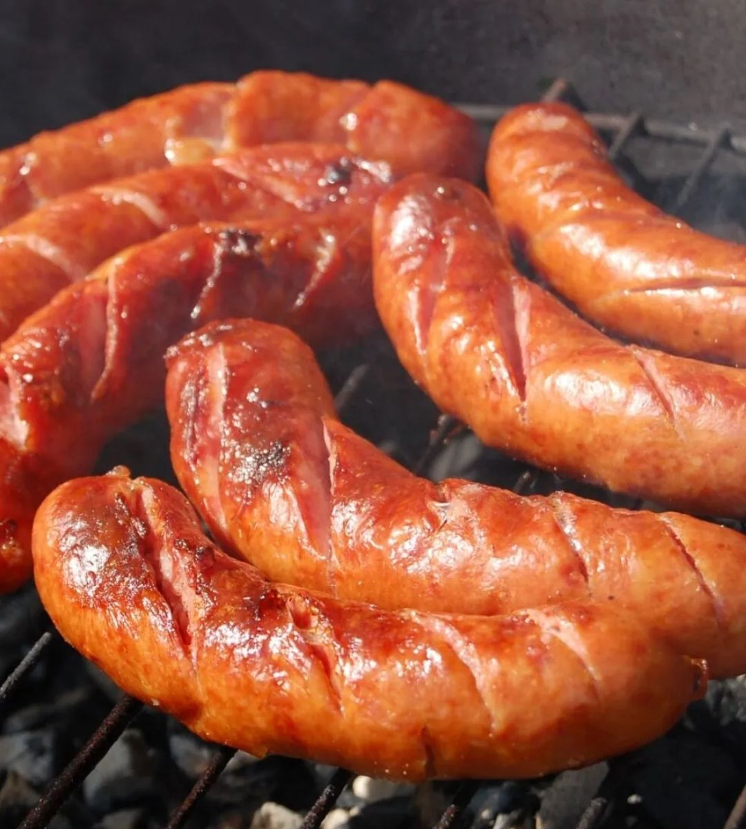 Un mare producător german de cârnați intră în faliment. Își închide fabrica și concediază lucrători.