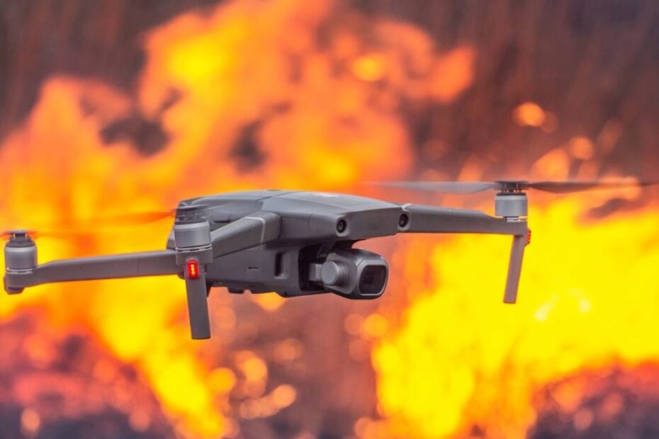 Româncă arestată în Germania pentru spionaj. În imagine, o dronă pe un fundal în flăcări