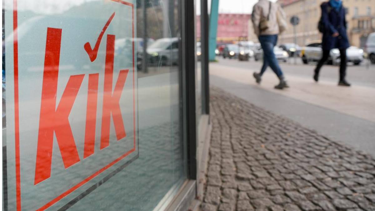 gigant închide 150 de magazine Germania