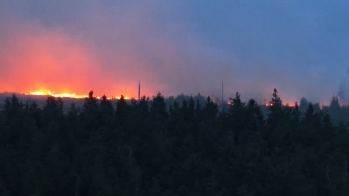 Cel mai mare incendiu din istoria Belgiei a ajuns la granița Germaniei