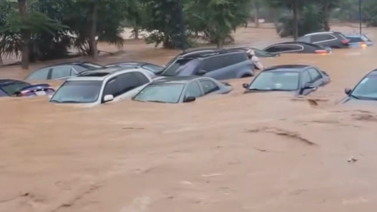 Inundații după ploi torențiale în Abuja