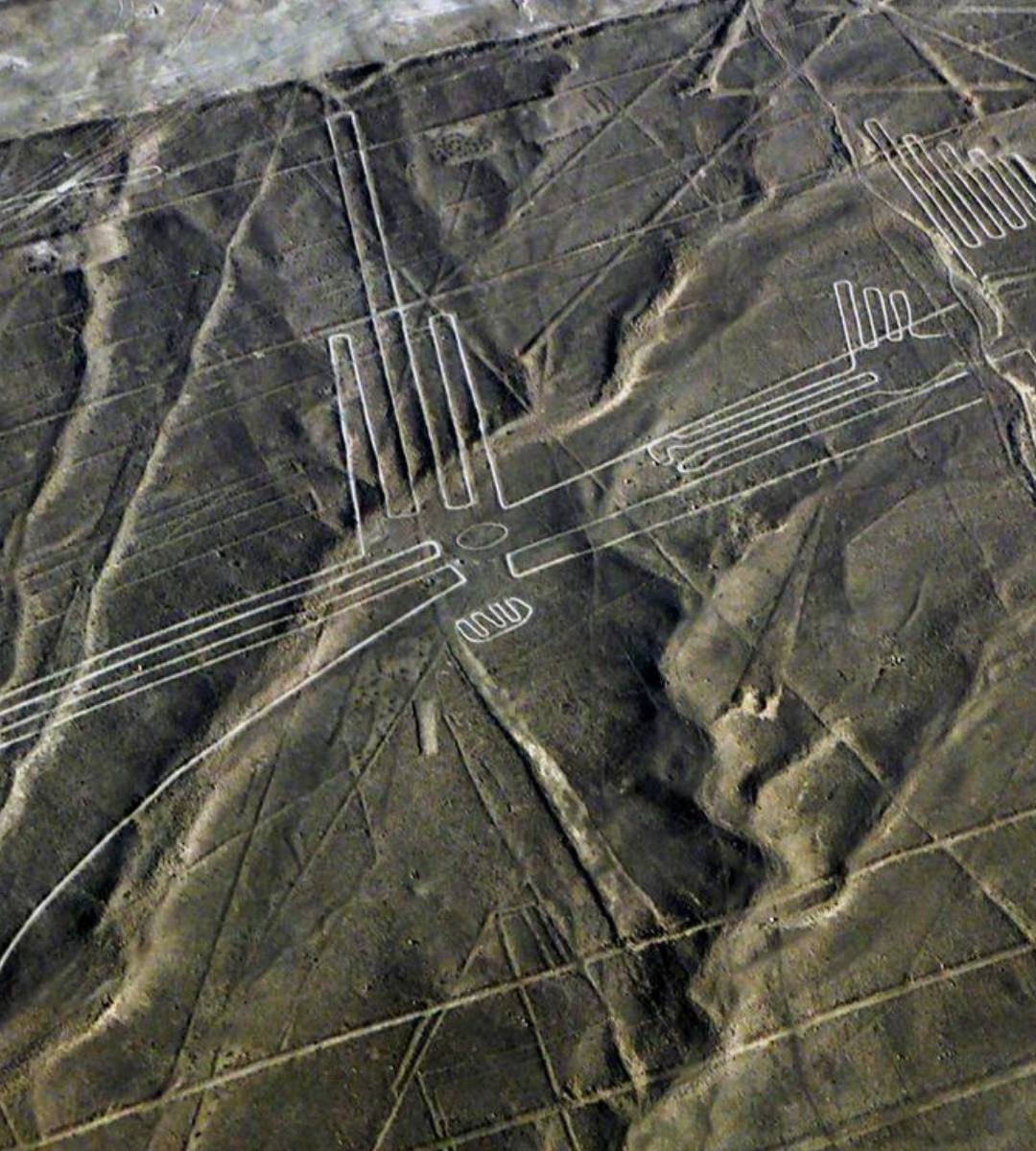 Accident aviatic cumplit deasupra unui celebru obiectiv turistic. Imagine cu liniile Nazca din Peru