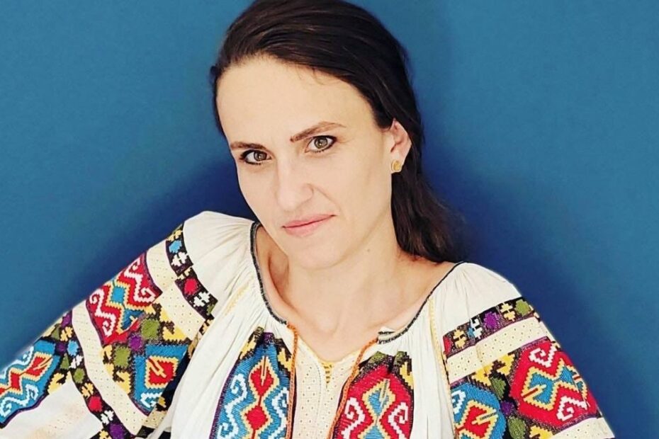 Oana Țoiu răspunde valului de critici după apariția sa în ie. În imagine, Oana Țoiu în ie
