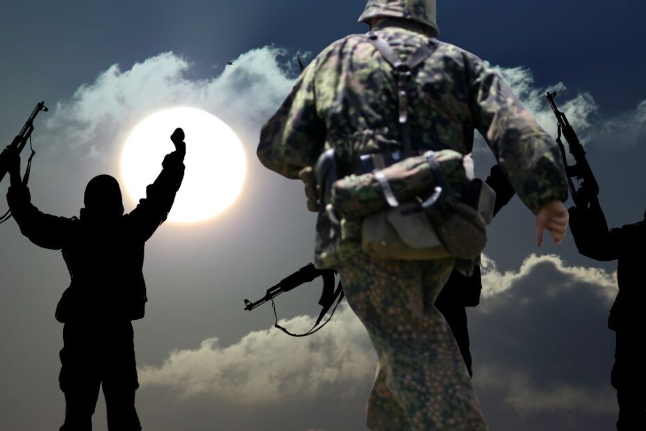 soldați ucraineni dezertori Germania. În imagine: un soldat fuge