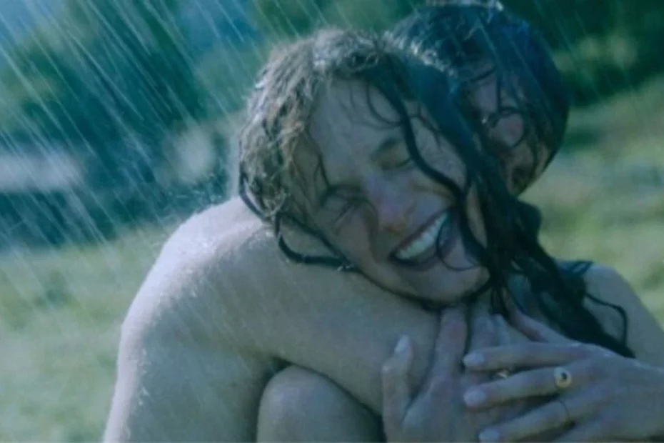Totul începe în spatele ușilor închise: filmul senzual de pe Netflix
