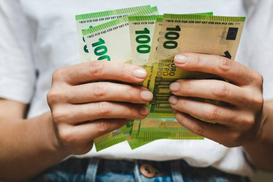 Cât trebuie să ai în cont ca să fii bogat