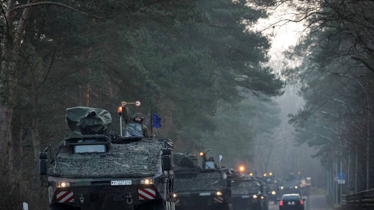 Convoaie militare pe drumurile din Germania avertisment șoferi
