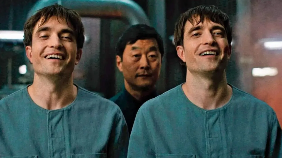 Moare, dar este adus înapoi de fiecare dată. SF-ul cu Robert Pattinson a intrat în Top 10 pe Netflix Germania