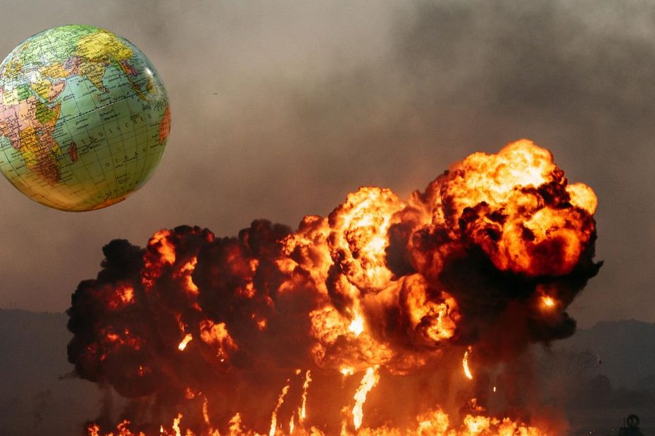 Unde să fii în siguranță în cazul unei catastrofe globale. Fotografie ilustrativă cu o explozie nucleară și un glob în miniatură