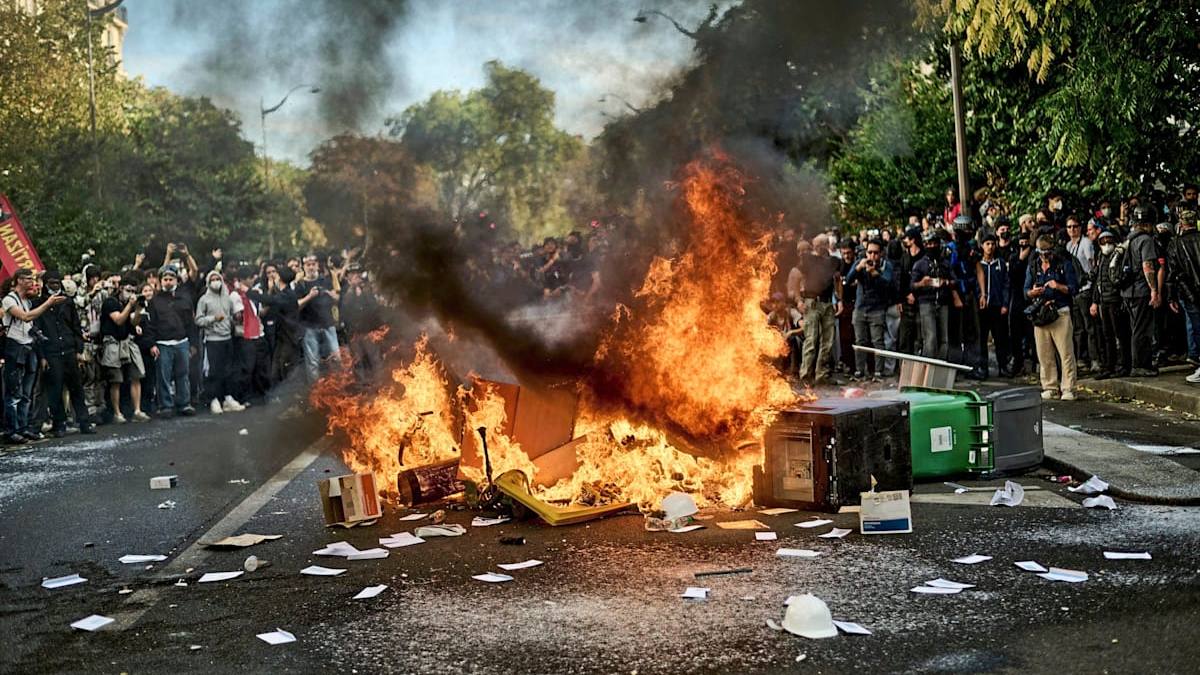 violențe în Franța și Germania