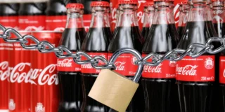 Coca Cola închidere unități și concedieri în 2025