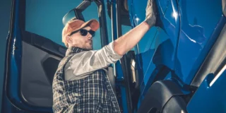 De ce demisionează șoferii de camion