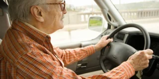 Teste șoferii seniori