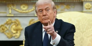 Trump vrea acum să preia controlul asupra Strâmtorii Ormuz. În imagine, Donald Trump